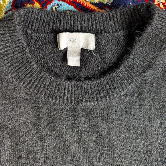 Black Wool Blend Top Short Sleeved - Picture 4 of 6